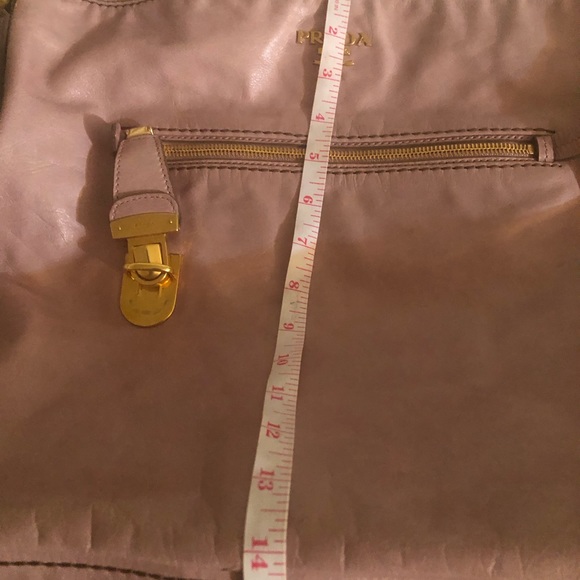 Prada - Picture 16 of 16